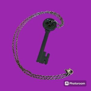 3/$30 CORALINE Black Key Pendant Gunmetal Castlecore Chain Necklace